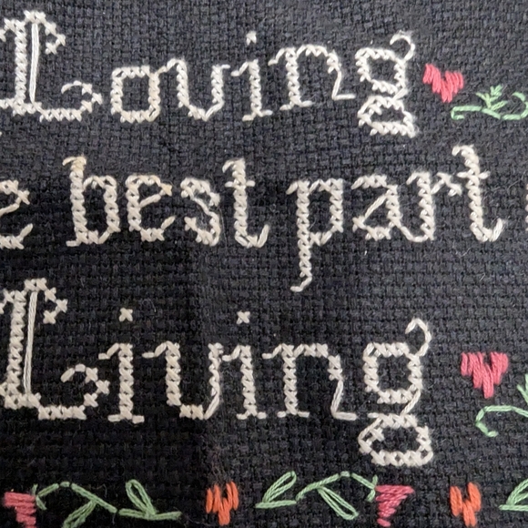 Handmade Cross stitch. Vintage. Has never been framed. Lace, Ribbon, floral. - Picture 6 of 6